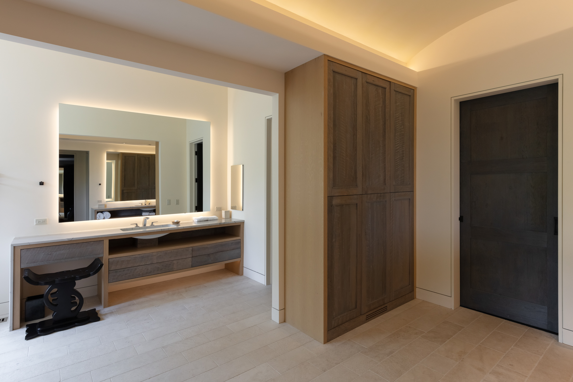 Minimalist bathroom built by best luxury homebuilder in North Carolina, Bluestone Construction